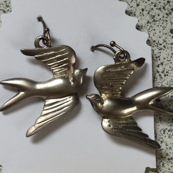 Swallow earrings - Picture 1 of 3